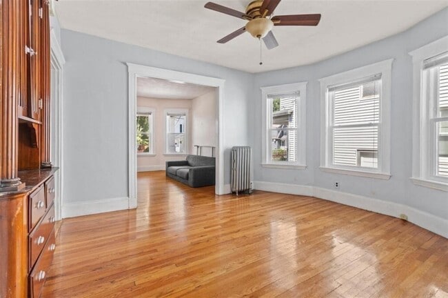 Building Photo - 38 George St Unit 2