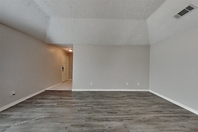 Photo - 16358 Maplemont Dr