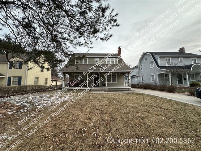 Photo - 3848 Dudley St