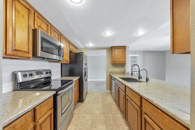 Photo - 5-Bedroom Tempe Home with Private Pool, Guest House & Garage Near ASU