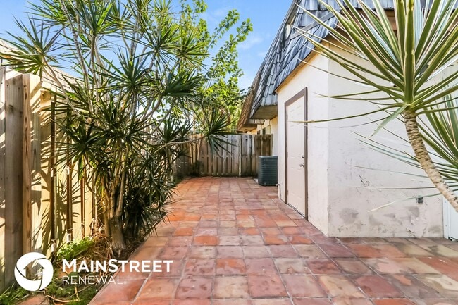 Photo - 4120 Palm Bay Cir