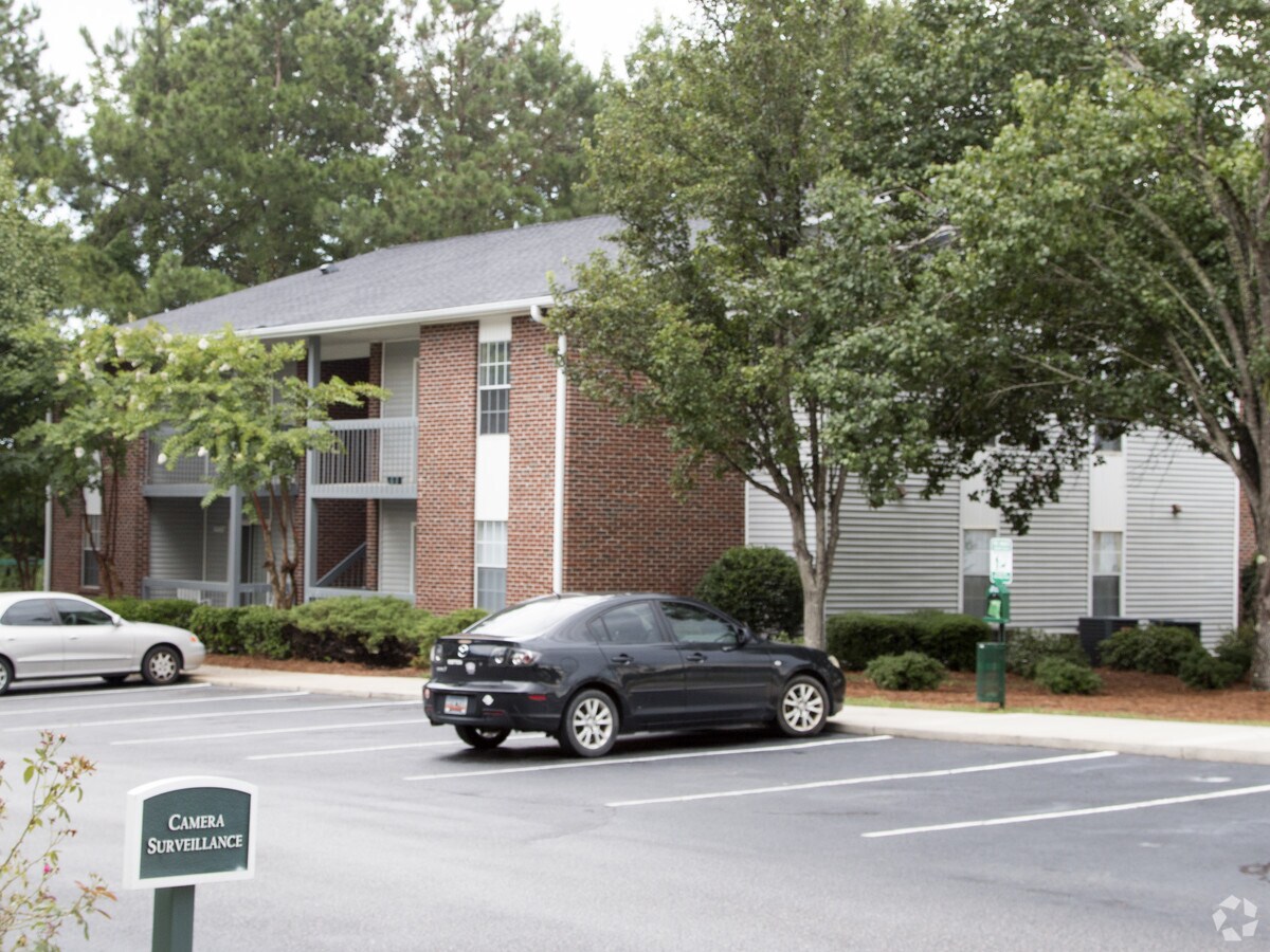 Raintree Apartments - Raintree Apartments