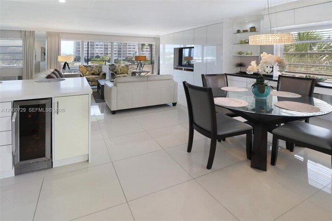 Photo - 220 Kings Point Dr Unit 415