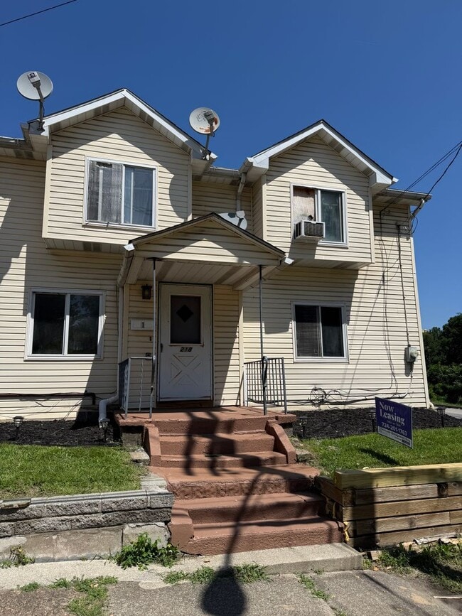 Building Photo - 218 Butler St Unit 2
