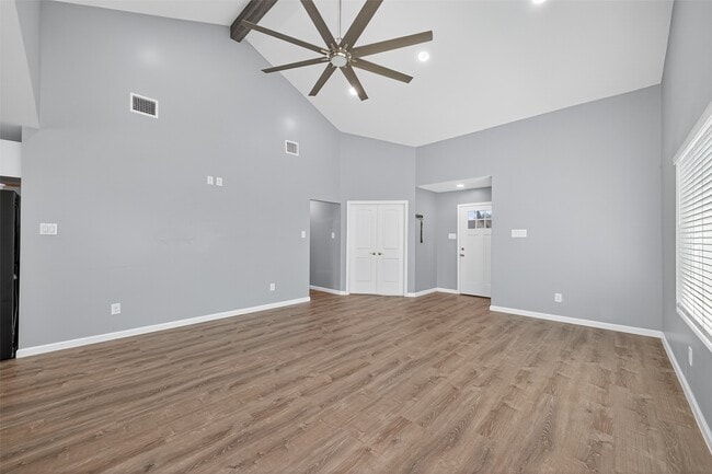 Photo - 10106 Shadow Pine Dr