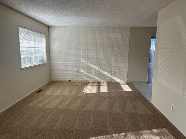 Photo - 55-0210 Unidad 777