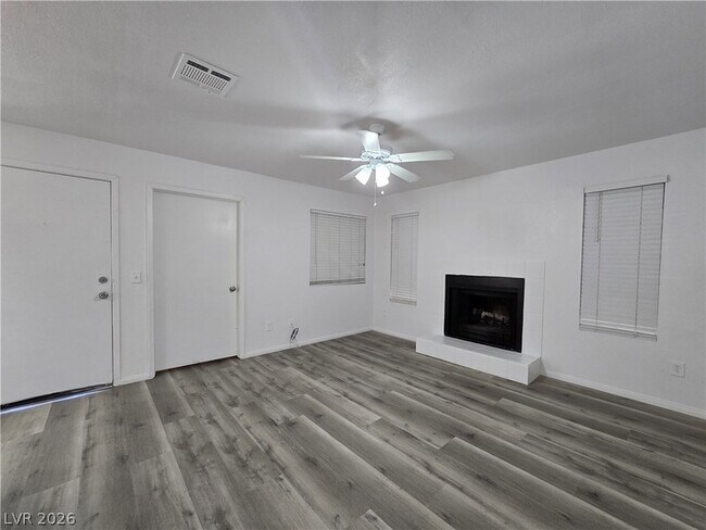 2742 Alicialynn Way Unidad A
