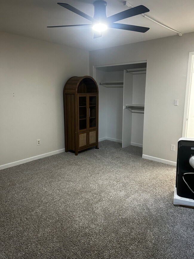 Photo - 1219 S Yosemite Way