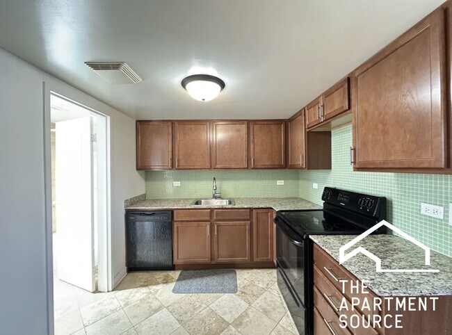 Photo - 7630 N Milwaukee Ave