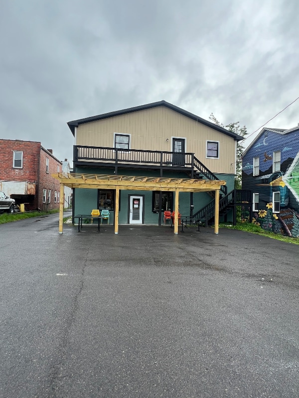 Building Photo - 238 W Main St Rental