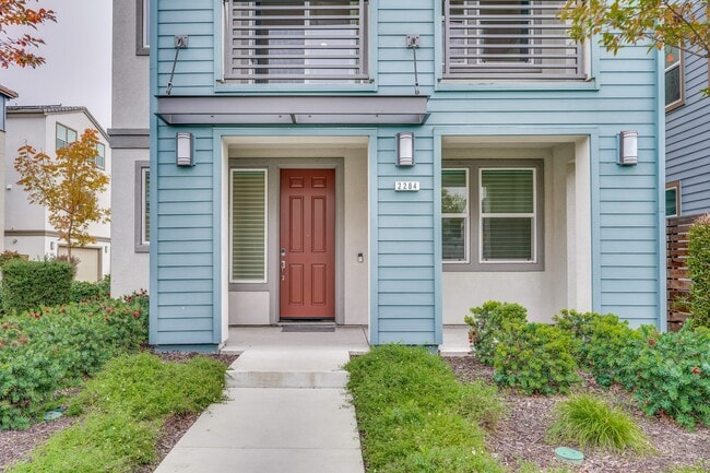 Photo - 2248 Solace Loop