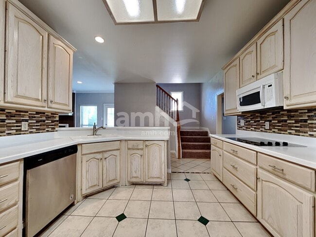 Photo - 135 Rim Rock Rd