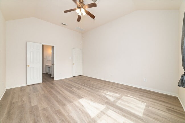 Building Photo - 12426 Taylorwood Ln