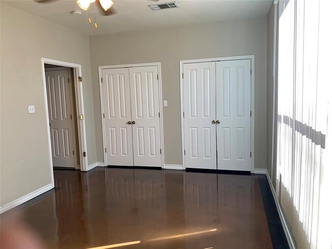 Photo - 220 Sandstone Dr
