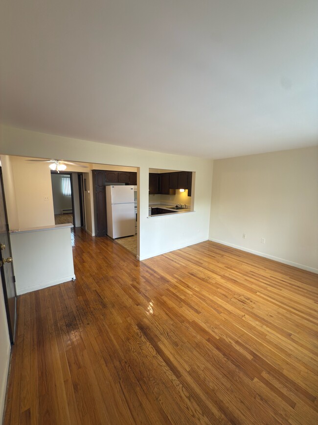 Photo - 5093 Mansfield Ave Unidad 5093 Mansfield