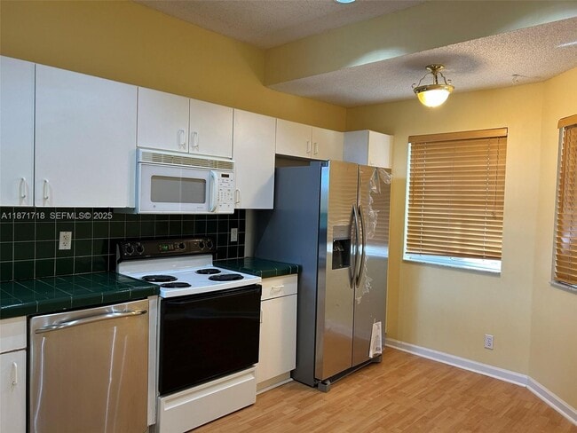 Photo - 15851 SW 10th St