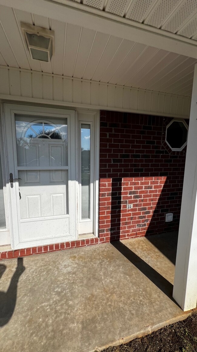 Photo - 1760 Abbey Loop