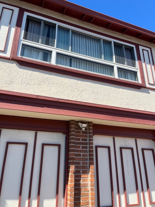 Photo - 110 Warwick St