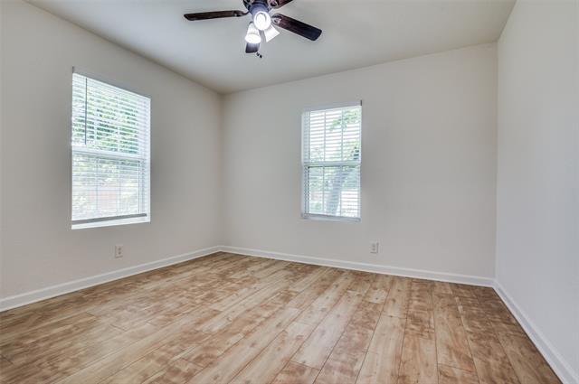 Photo - 4532 Jamaica St