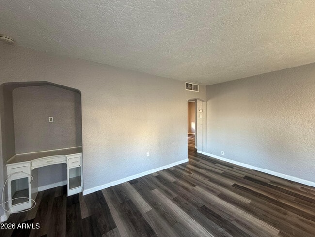 Photo - 1833 E Harvard St Unit Apt 4