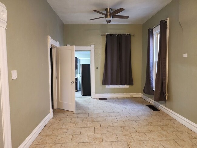 Photo - 1042 N Clarkson St Unidad 1