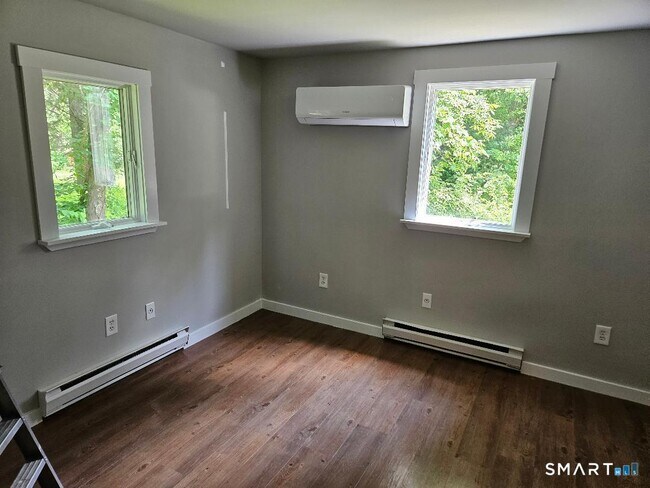Photo - 300 Railtree Hill Rd