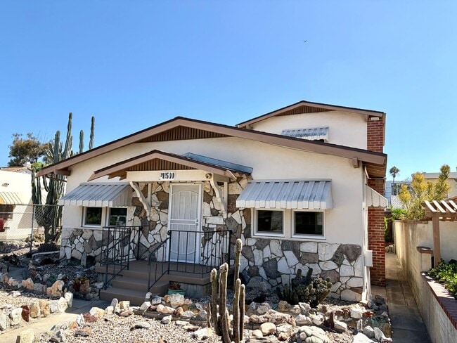 4511 52nd St Unit 4511