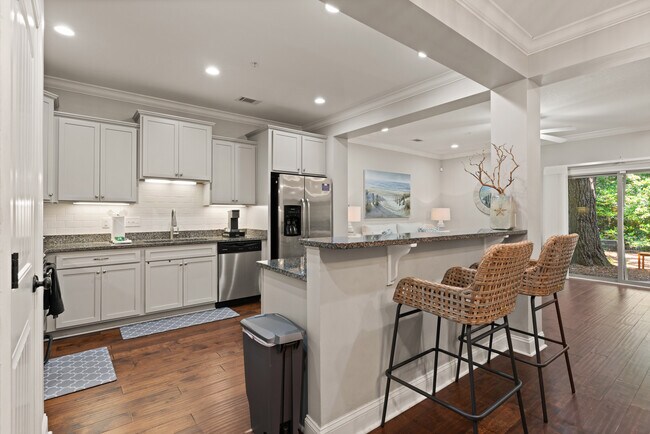 Photo - 1105 Reserve Ln