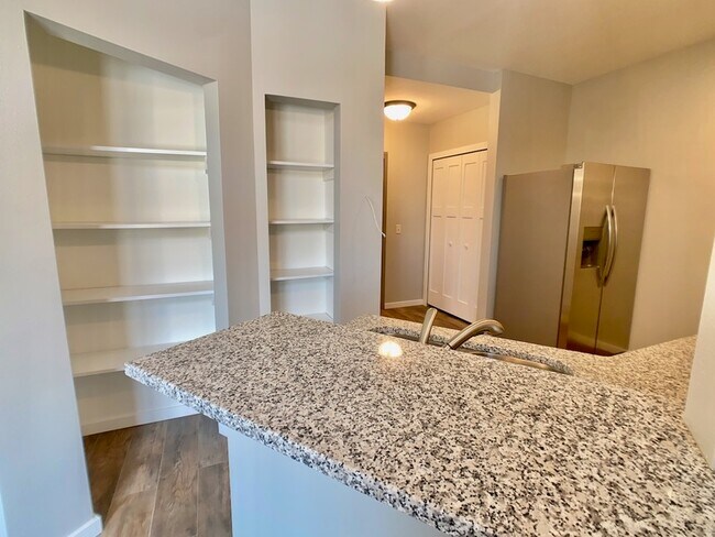 Photo - 207 E 4th St