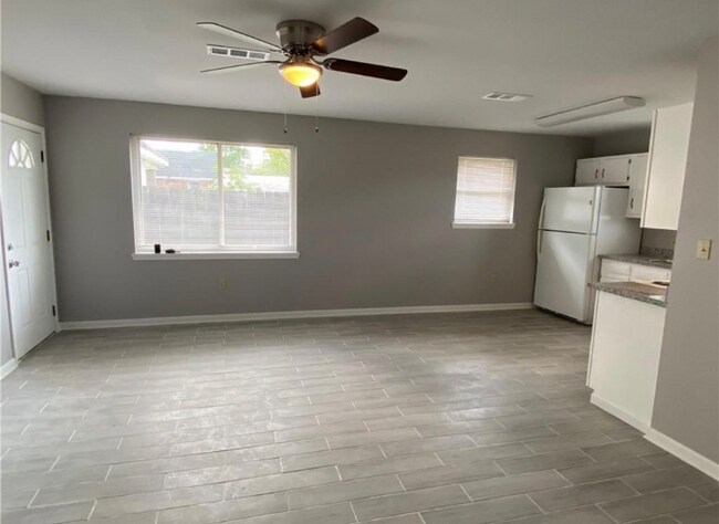 Photo - 2814 Pakenham Dr Apartamento