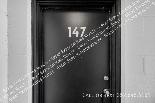 Photo - 131 SE 13th Ave