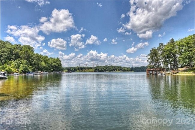 Photo - 2427 Mt Isle Harbor Dr