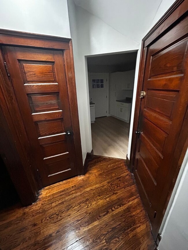 Photo - BEAUTIFUL RENOVATED NEW 4 BEDROOM 2 BATH HOUSE QUIET NEIGHBORHOOD