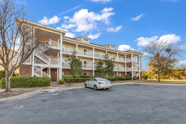 Building Photo - Spacious 2 Bed / 2 Bath Condo in Carolina ... Unit 1396