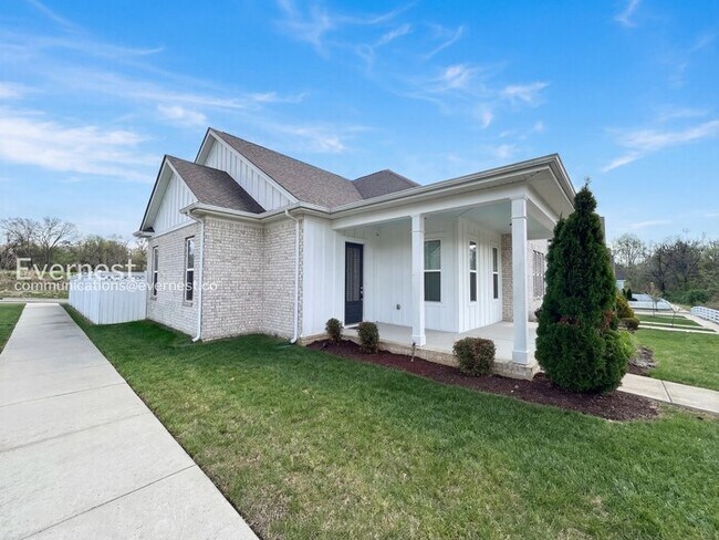 Photo - 640 Henry Ln