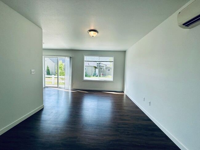 Photo - 1282 44th Ave