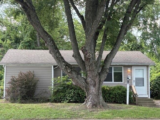Building Photo - Charming 3 beds 1 bath in Columbus! Rental