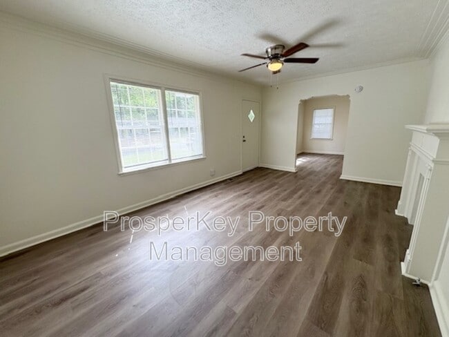 Photo - 2135 Avalon Rd