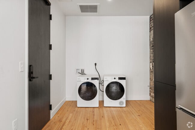 Studio - 688SF - Laundry