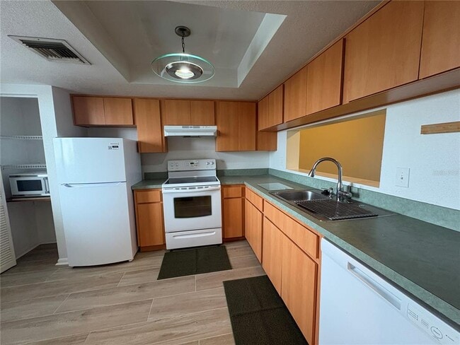 Photo - 201 W Laurel St Unit 608
