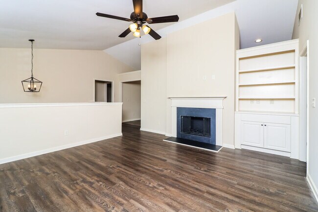 Photo - 913 West Ave