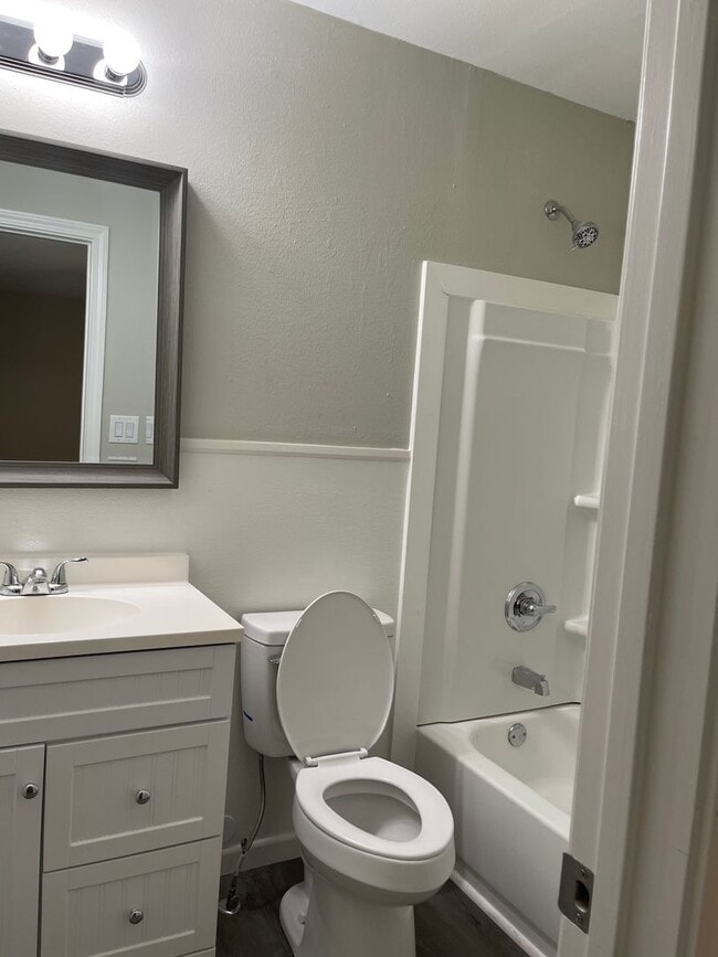 Photo - 3 Bedroom House Within Walking Distance of SFA