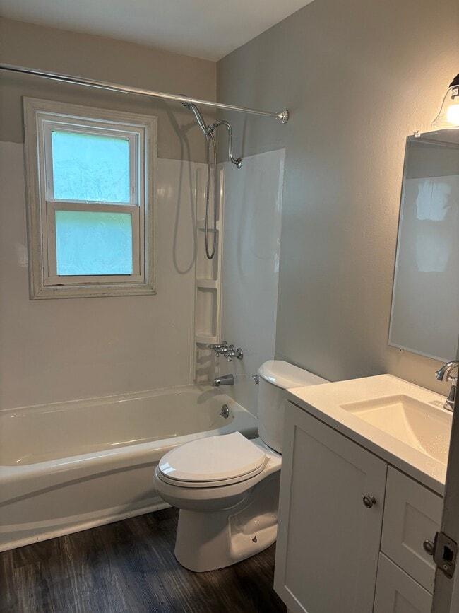 G1236 Hemphill Rd