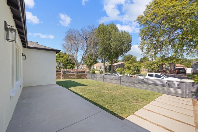 Photo - 6501 Hesperia Ave