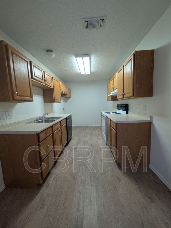 Photo - 2409 87th St