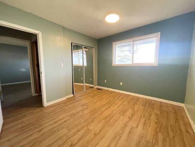 Photo - 4324-R250014324 Bowness Rd NW