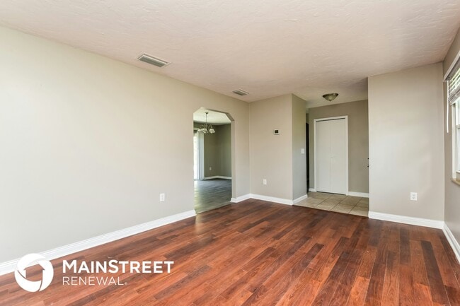 Photo - 507 67th Ave Dr W