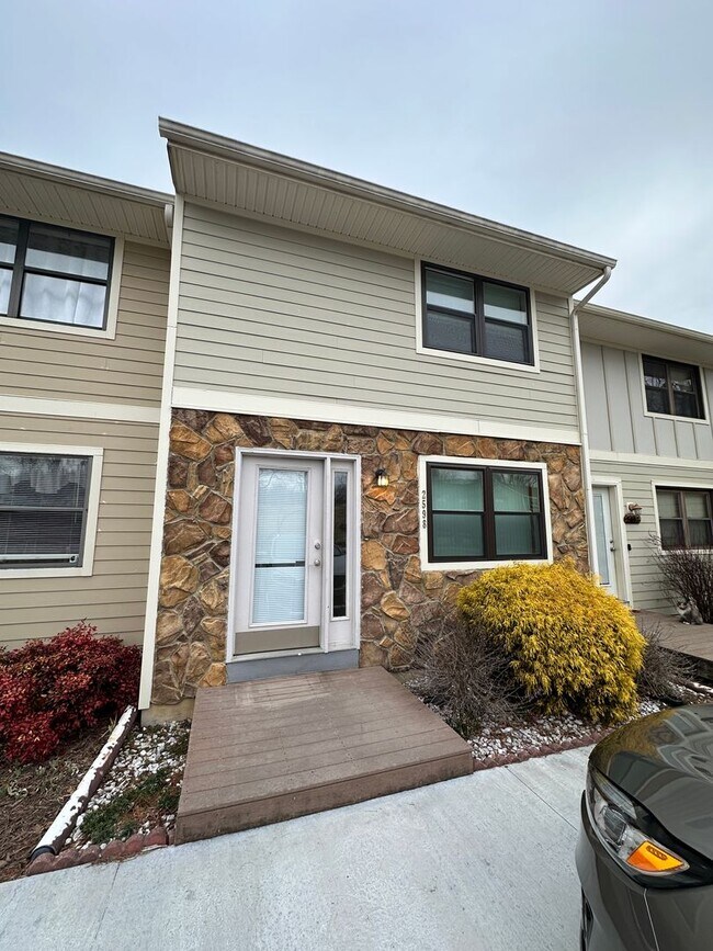 Convenient Townhome Close to I81 - Convenient Townhome Close to I81