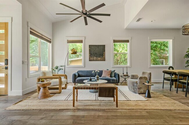 Photo - 4405 Jinx Ave