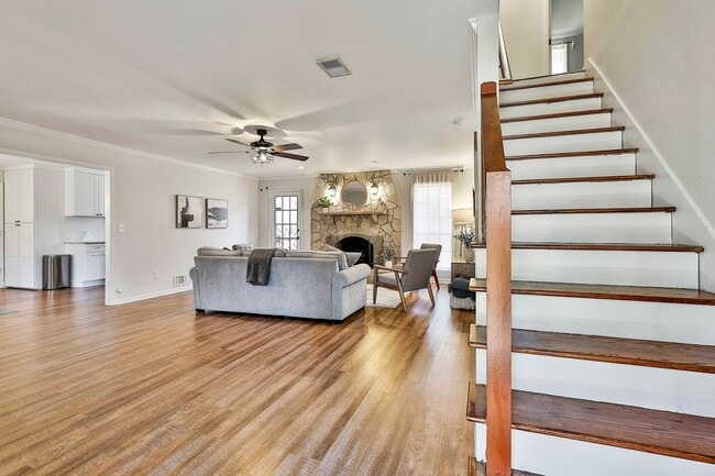 Photo - Fully Furnished 3BR Home in Fayetteville. Flexible Lease Options!